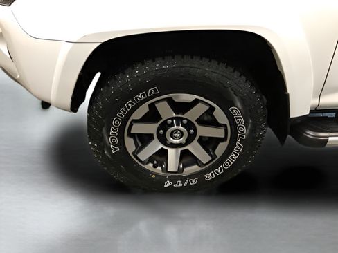 Certified 2021 Toyota 4Runner TRD Off-Road Premium w/ Moonroof Package AWD/4WD image 22
