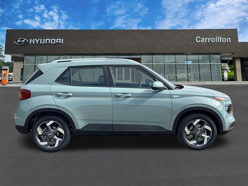 New 2026 Hyundai Venue SEL FWD image 5