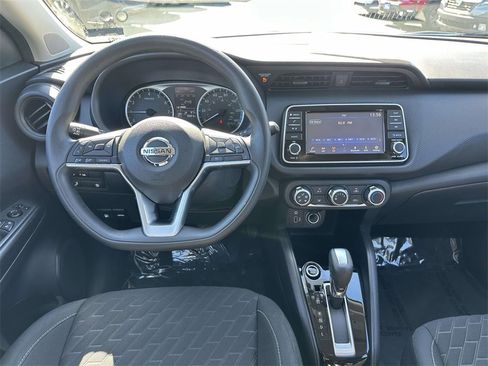 Used 2021 Nissan Kicks S image 10