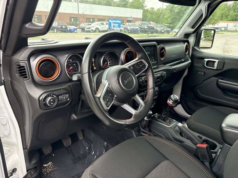Used 2021 Jeep Gladiator Mojave w/ LED Lighting Group AWD/4WD image 14