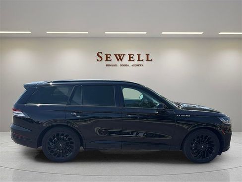 New 2025 Lincoln Aviator Reserve w/ Equipment Group 201A image 6
