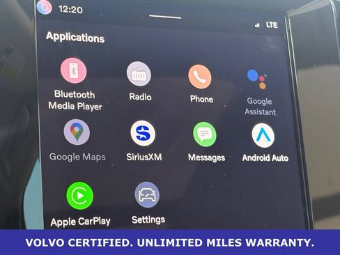 Certified 2025 Volvo XC40 B5 Plus AWD/4WD image 24