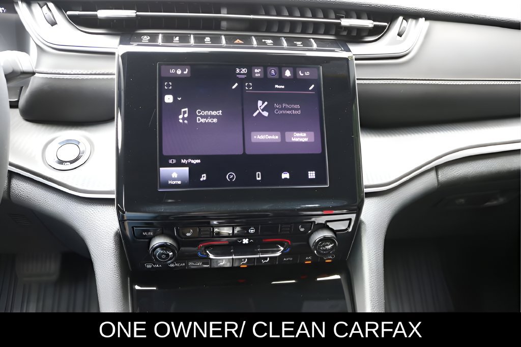 Used 2023 Jeep Grand Cherokee Altitude AWD/4WD image 23