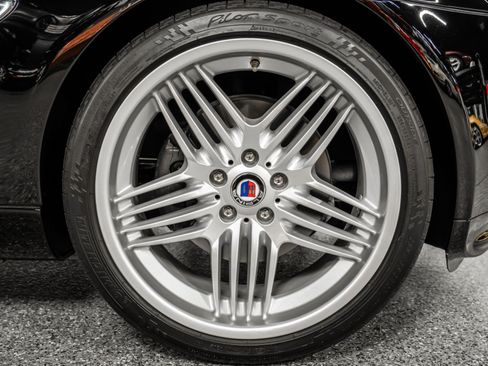 Used 2003 BMW Z8 RWD image 34