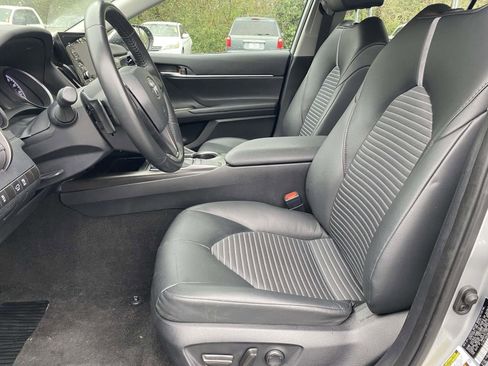 Used 2024 Toyota Camry SE FWD image 13