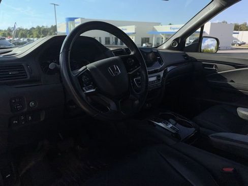 Used 2020 Honda Passport Touring image 9