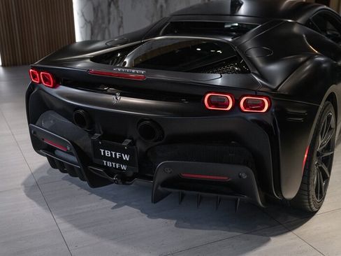 Used 2021 Ferrari SF90 Stradale AWD/4WD image 12