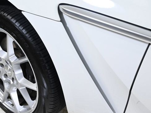 Used 2024 Aston Martin DBX image 8