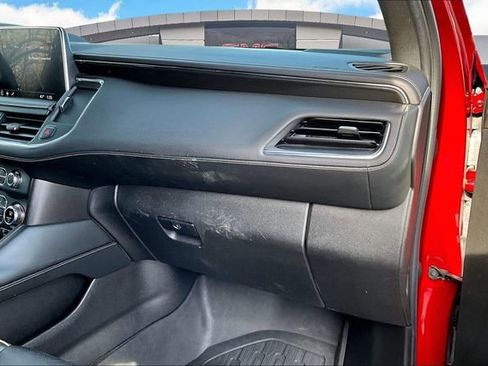 Used 2021 GMC Yukon AT4 w/ Technology Package image 16