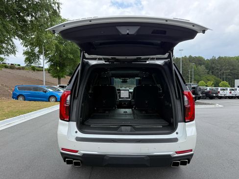 Used 2025 GMC Yukon Denali w/ Denali Reserve Package AWD/4WD image 28