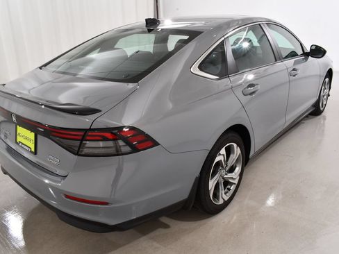 Used 2024 Honda Accord Sport image 11