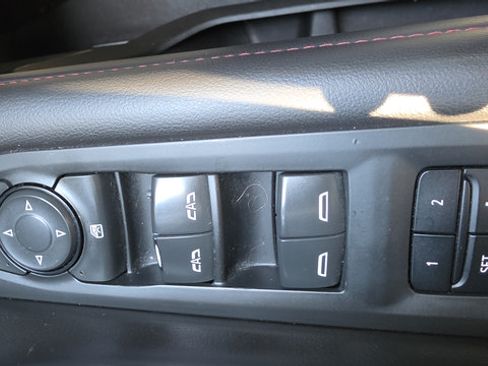 Used 2021 Chevrolet Suburban RST AWD/4WD image 8