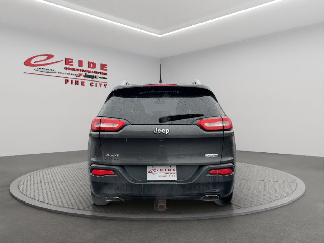 Used 2015 Jeep Cherokee Latitude w/ Cold Weather Group AWD/4WD image 9