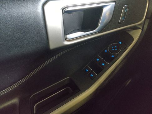 Used 2022 Ford Explorer XLT w/ Class IV Trailer Tow Package image 27