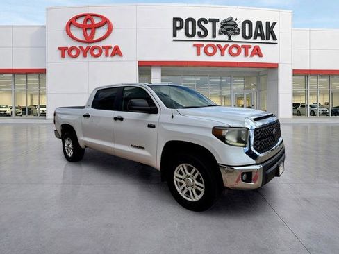 Used 2018 Toyota Tundra SR5 w/ SR5 Upgrade Package image 8