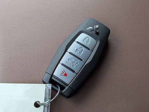 Used 2025 Mitsubishi Outlander SEL FWD image 29