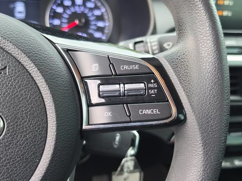 Used 2019 Kia Forte LXS FWD image 19