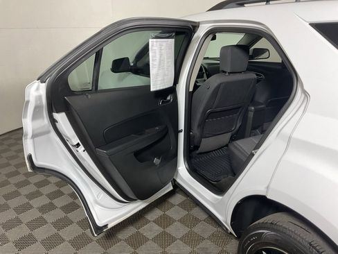 Used 2017 Chevrolet Equinox LT w/ Convenience Package AWD/4WD image 30