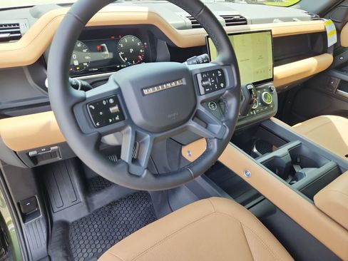 New 2026 Land Rover Defender 130 X-Dynamic SE AWD/4WD image 14