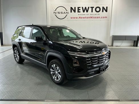 Used 2025 Chevrolet Equinox LT AWD/4WD image 1