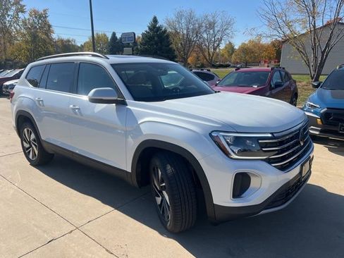 New 2026 Volkswagen Atlas SE image 1