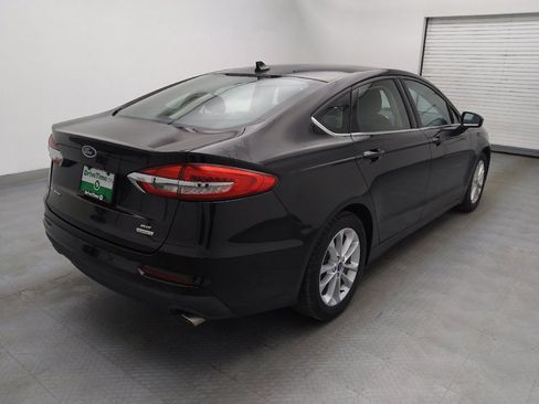 Used 2019 Ford Fusion SE image 9