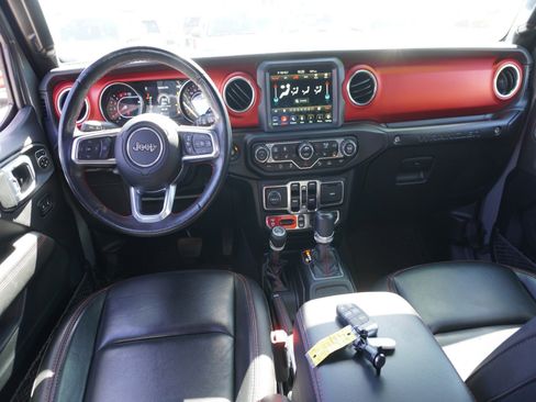 Used 2021 Jeep Wrangler Unlimited Rubicon AWD/4WD image 2