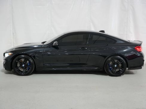 Used 2018 BMW M4 Coupe RWD image 2