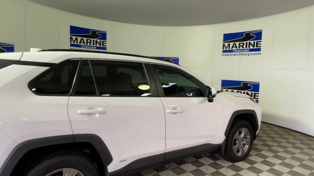 Used 2024 Toyota RAV4 XLE AWD/4WD image 2