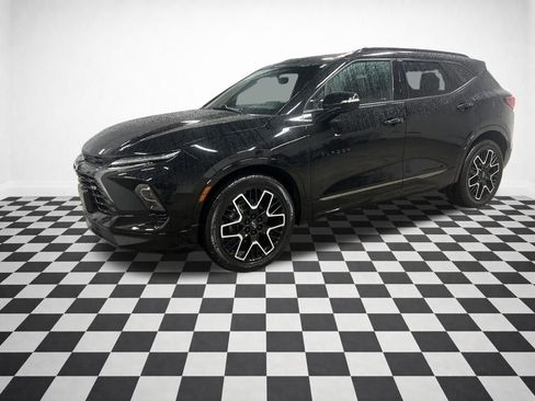 Certified 2023 Chevrolet Blazer RS w/ Driver Confidence II Package image 5