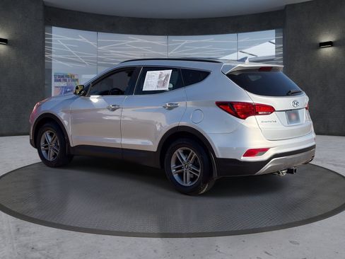 Used 2017 Hyundai Santa Fe Sport FWD image 4