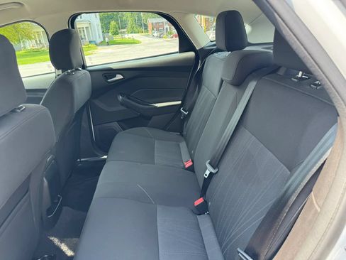 Used 2017 Ford Focus SE FWD image 27