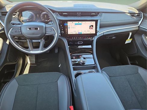 New 2026 Jeep Grand Cherokee L 4WD image 12