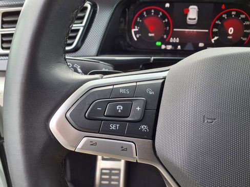 Used 2025 Volkswagen Atlas Cross Sport SEL Premium R-Line image 27