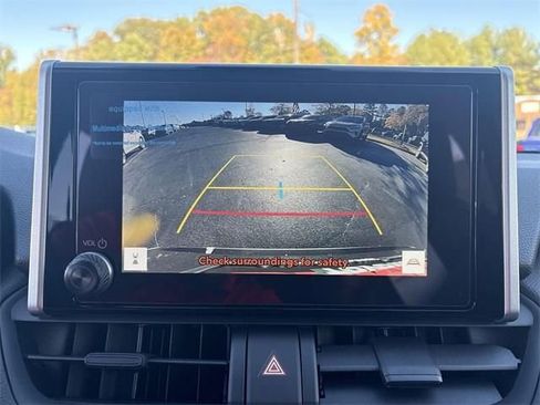 Used 2025 Toyota RAV4 XLE image 18