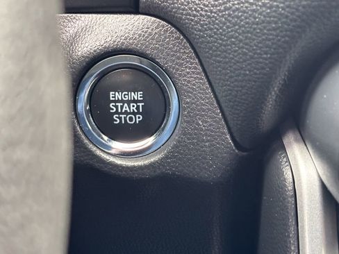 Used 2025 Toyota RAV4 XLE FWD image 25