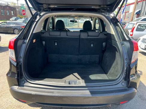 Used 2021 Honda HR-V LX image 28