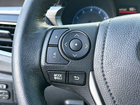 Used 2015 Toyota Corolla S image 30