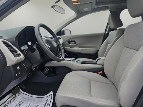 Used 2018 Honda HR-V EX image 14