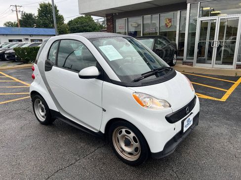 Used 2015 smart fortwo pure RWD image 5