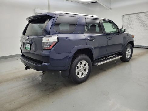 Used 2018 Toyota 4Runner SR5 Premium AWD/4WD image 10