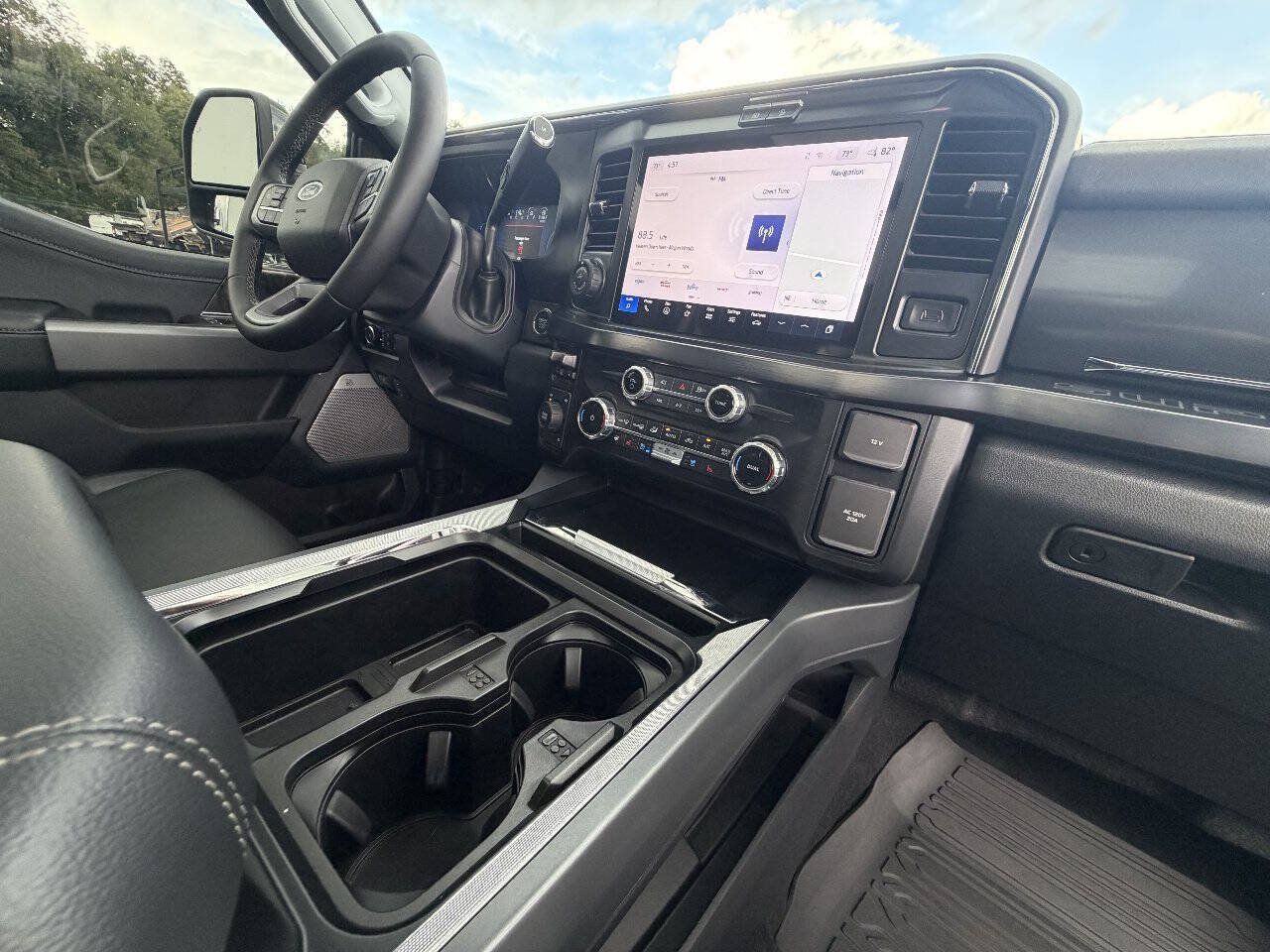 Used 2025 Ford F450 Lariat w/ Lariat Ultimate Package AWD/4WD image 38