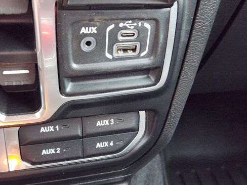 Used 2021 Jeep Wrangler Unlimited Rubicon image 16