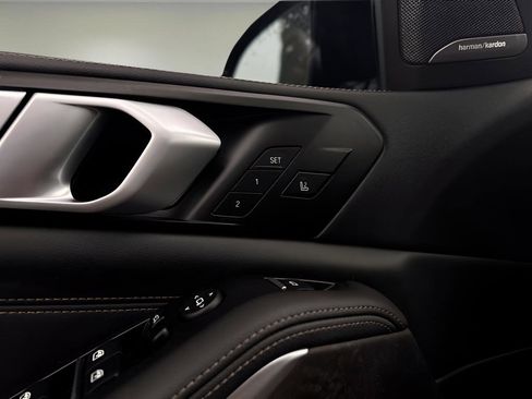 Used 2024 BMW X5 M60i image 20