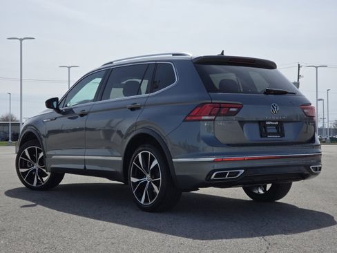 Used 2022 Volkswagen Tiguan SEL R-Line image 18