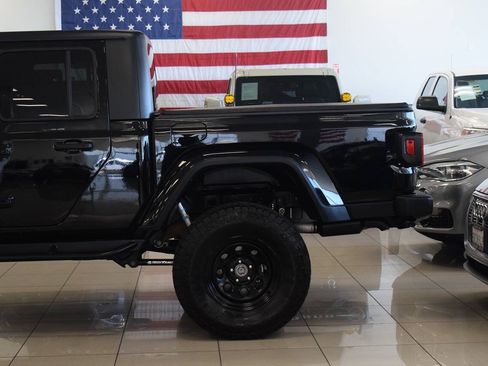 Used 2021 Jeep Gladiator Sport AWD/4WD image 12