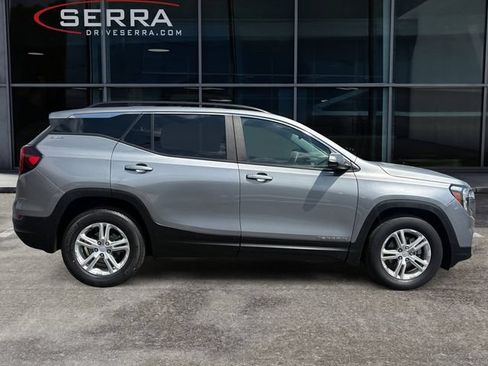 Used 2023 GMC Terrain SLE w/ Driver Convenience Package FWD image 6