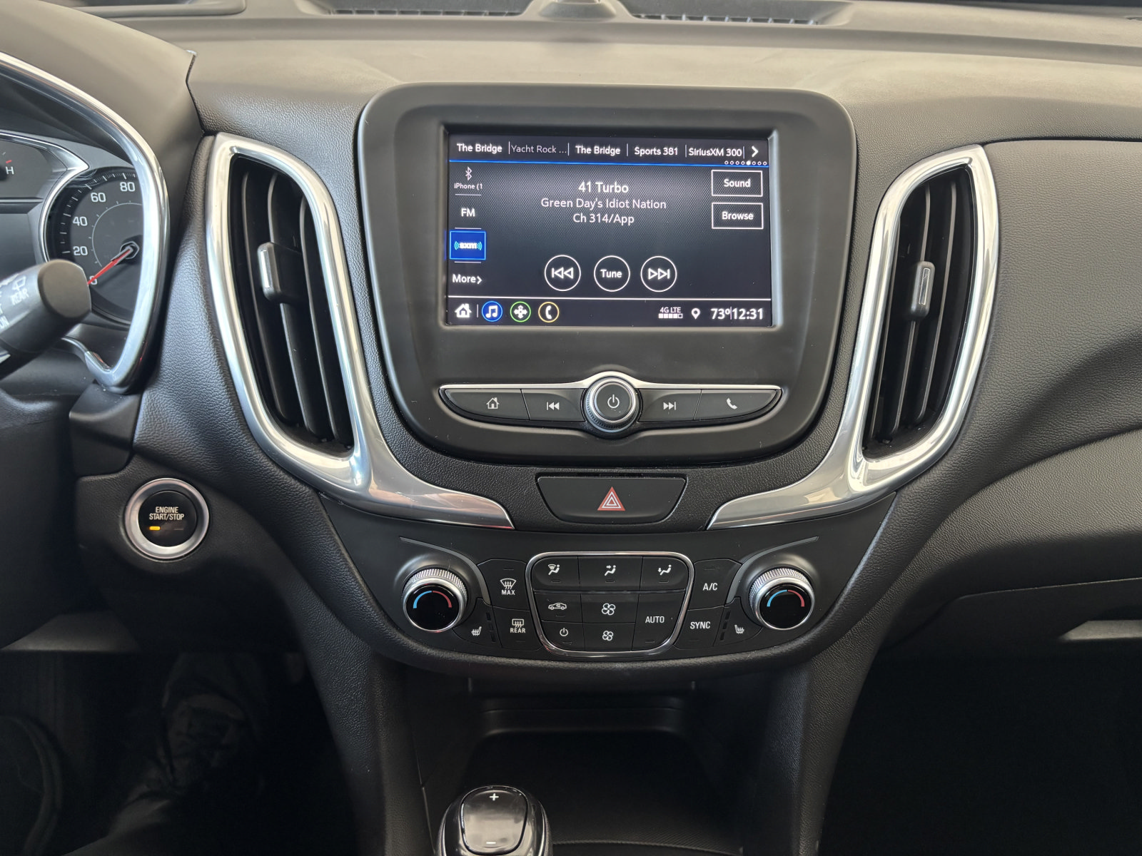 Used 2021 Chevrolet Equinox LT AWD/4WD image 14