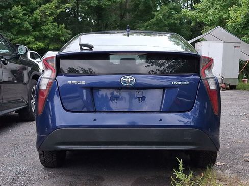 Certified 2018 Toyota Prius Three FWD image 7
