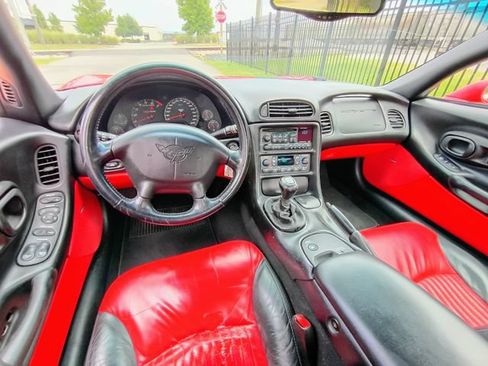 Used 2001 Chevrolet Corvette Z06 w/ Memory Pkg RWD image 34